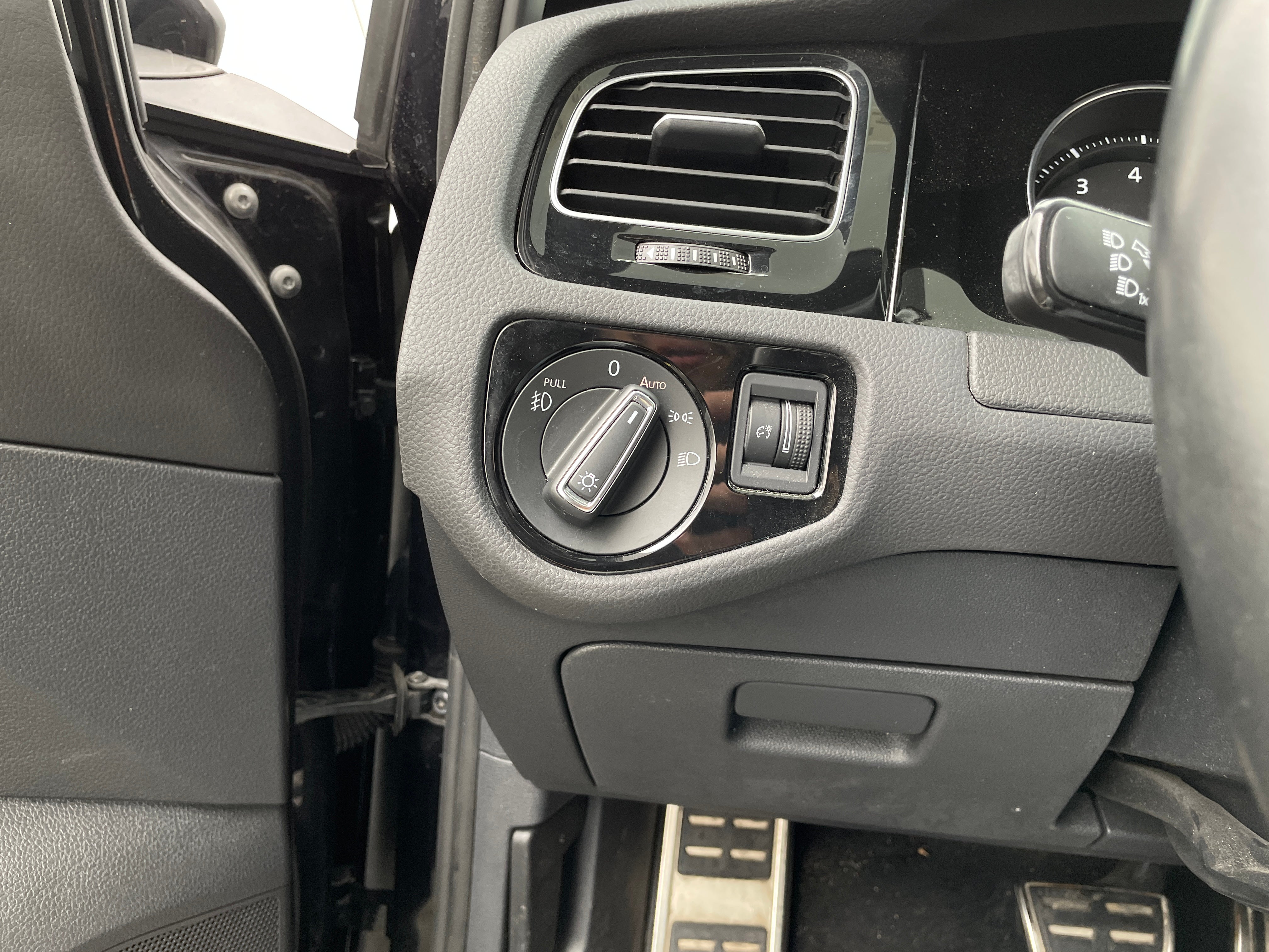 volkswagen golf gti 2020 3VW6T7AU8LM012567 image volkswagen golf gti 2020 3VW6T7AU8LM012567 image